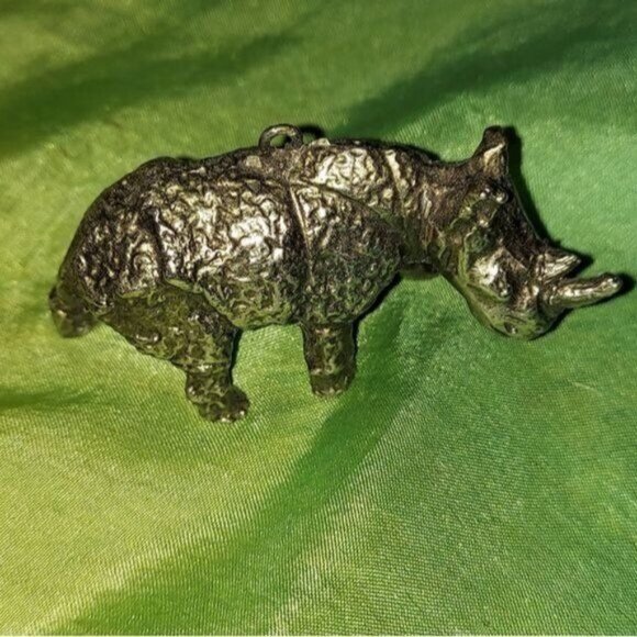 Duratex Rhinoceros Vintage Charm Pendant - Picture 9 of 15